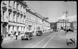Арбатская площадь, дом Сегалова слева, 1930-е годы.