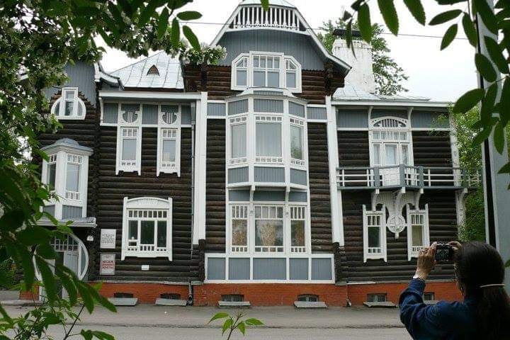 Томск и Наташа.jpg Томск и Наташа.jpg