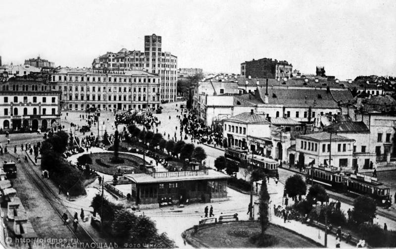 Арбатская площадь 1920е.jpg