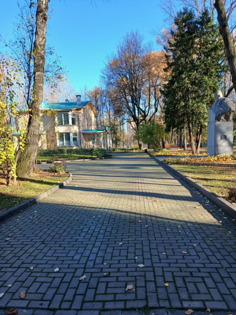 фото Антона Гладилина