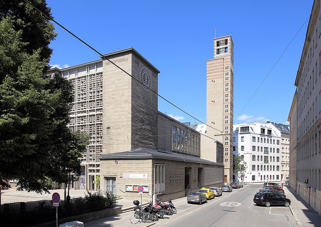 Erdberg_(Wien)_-_Pfarrkirche_Don_Bosco_(1).JPG