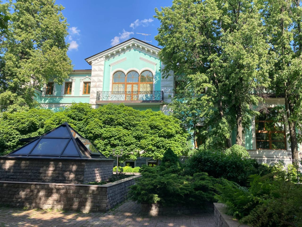 морозовский сад.jpg