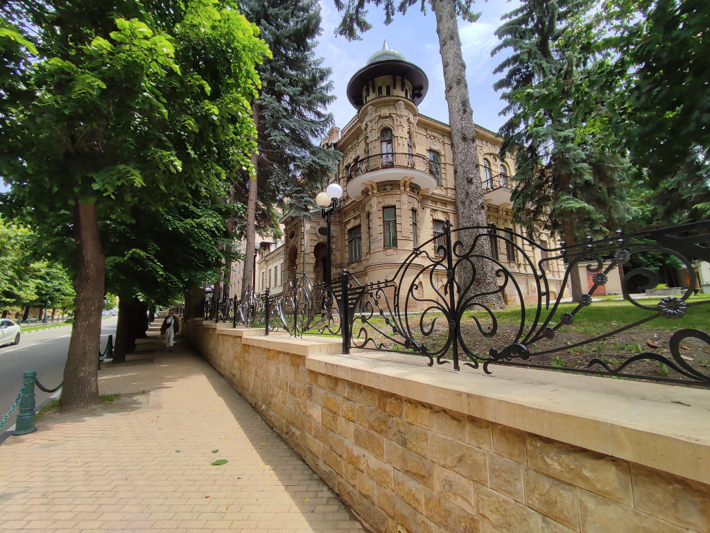 Дача "Эльбрус" в Кисловодске. Фото А. Чекмарева