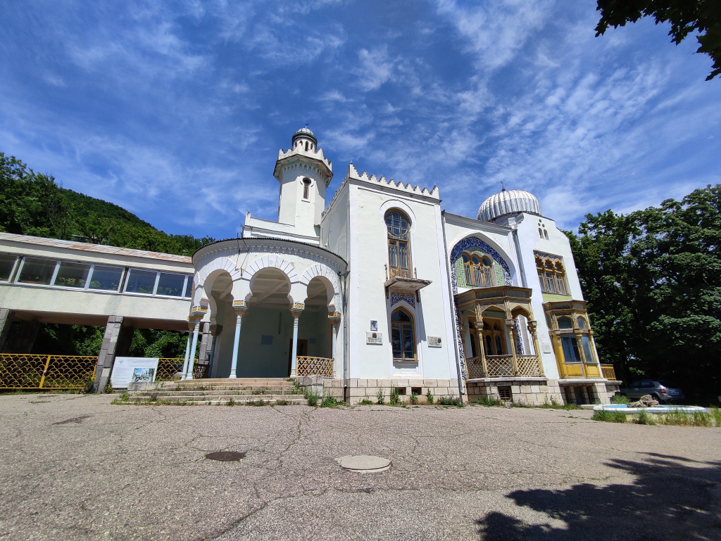 Дворец эмира Бухарского в Железноводске. Фото А. Чекмарева