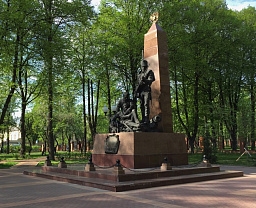 Казармы и дворцы Версаля на Яузе