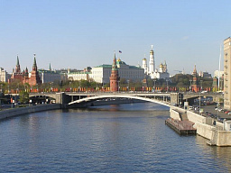 Вдоль московских набережных. От Кропоткинской до Комиссариатского моста
